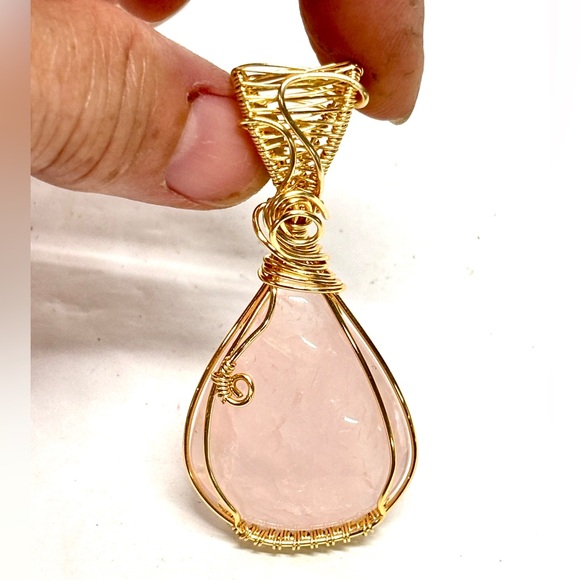 HAND CRAFTED Rose Quartz wire Wrapped Gold Plated Copper Pendant, Handmade Gift - Picture 1 of 10